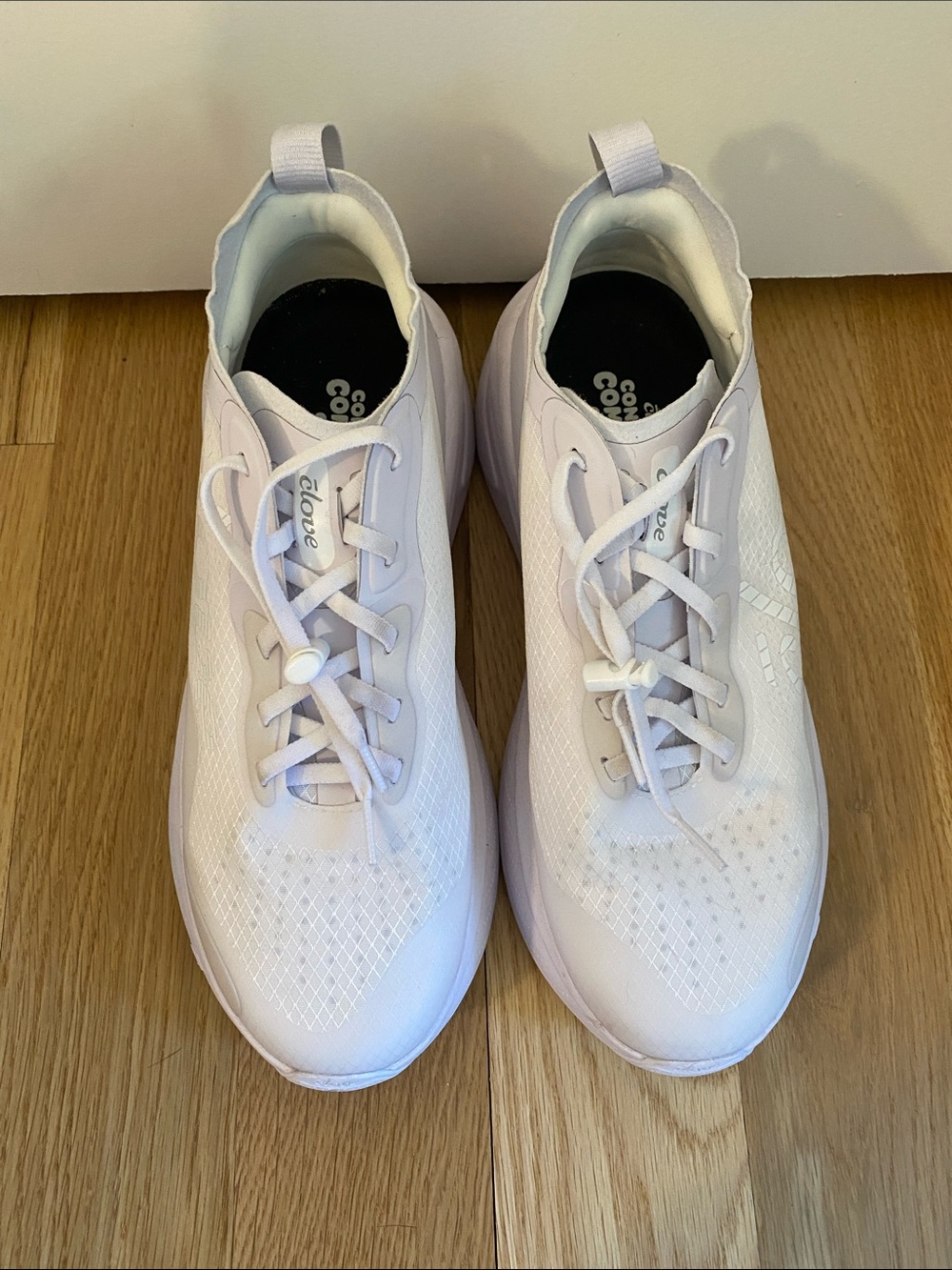 Clove Nursing Athletic All-White Casual Lace-Up Sneakers size 9